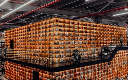 Tìm nguồn hàng nước ngoài